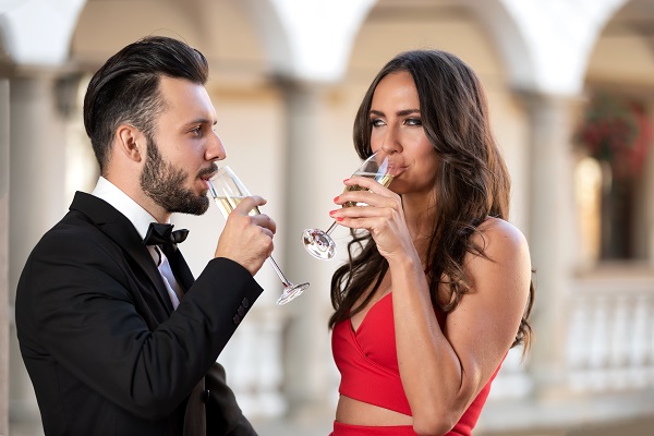 Best Rich Men Dating Tips for Attractive Singles