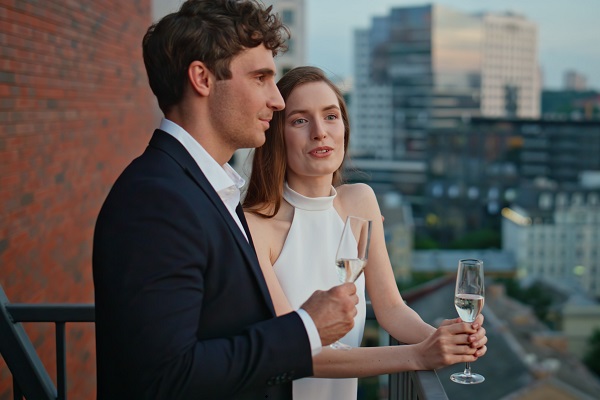 Dating the Elite: Unmasking the Charms of Rich Men Dating Websites